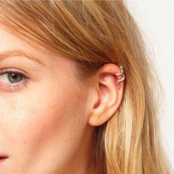 Silver Hold On Ear Cuff - Picture 5 of 6